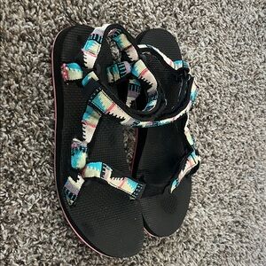 Reva woman’s sandals size 10 used, solid hiking walking sandals